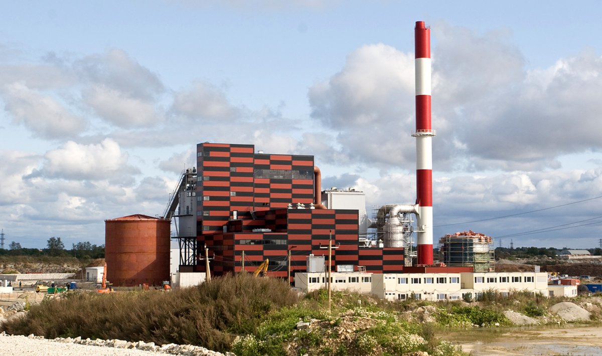 Suur osa Tallinna soojusest tuleb Utilitase Väo jaamast, mis rajati 2009. aastal. Kütuseks on puidujäätmed ja freesturvas. 2019. aastal lisandus päikeseelektrijaam.