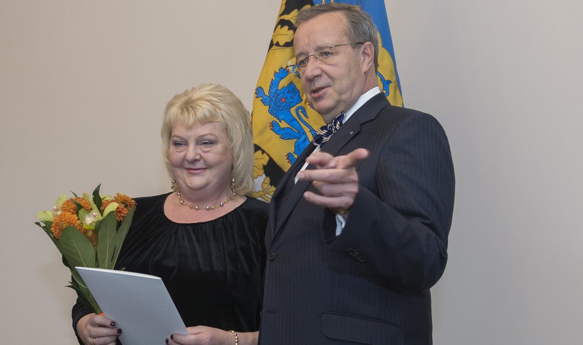 President Toomas Hendrik Ilves annab üle 2014. aasta hariduspreemiad ja reaalteaduste eripreemia.