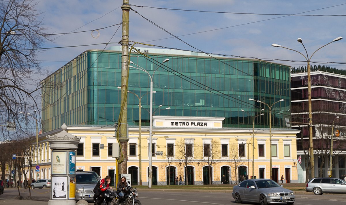 Anders Anderson soovib osta Metro Plaza hoonet.