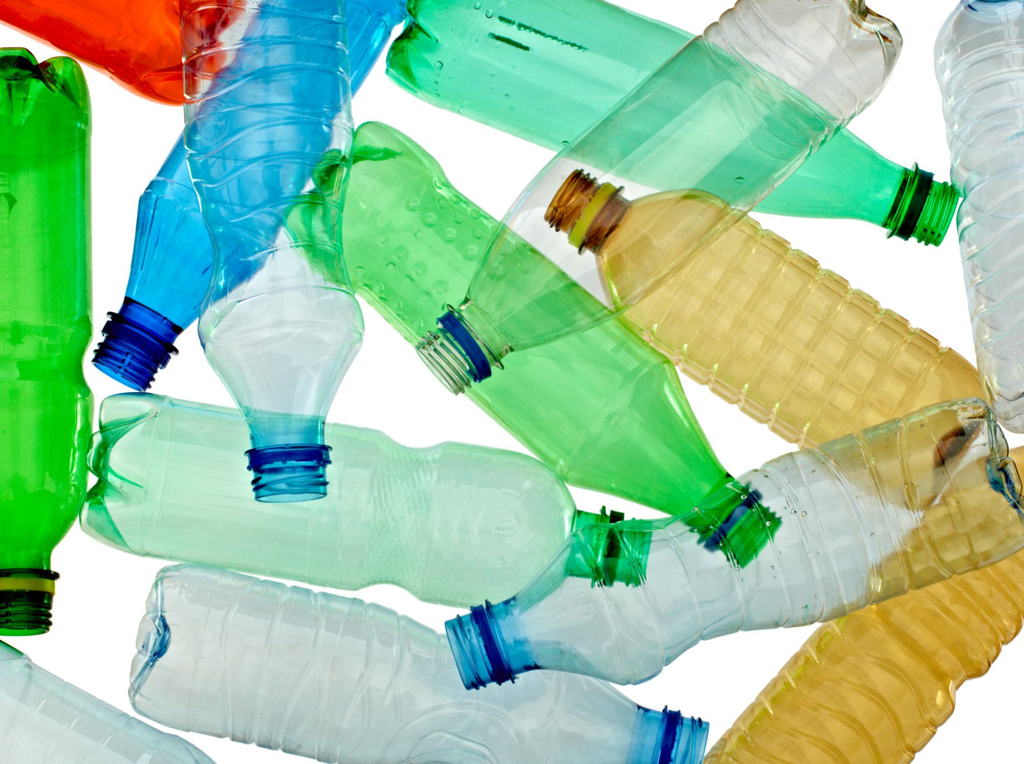 Бутылочка пакет. Пластиковая бутылка. Пустая пластиковая бутылка. ПЭТ бутылки отходы.