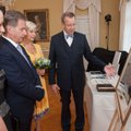 FOTO: Eesti presidendipaar kinkis Soome riigipeale kunstnik Kaljo Põllu "Taevalinnud"