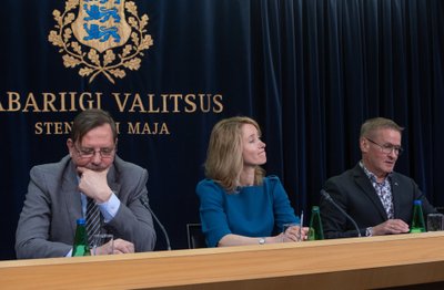 Kaja Kallas on öelnud, et kui eelnõu läheb Keskerakonna häältega läbi, astub tema tagasi.
