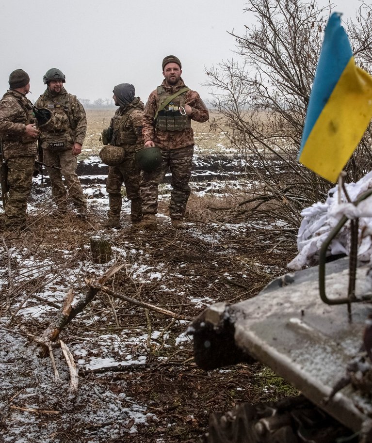 Ukraina sõjaväelased positsioonidel. Foto tehtud 1. veebruaril 2023 Donetski rindejoonel.