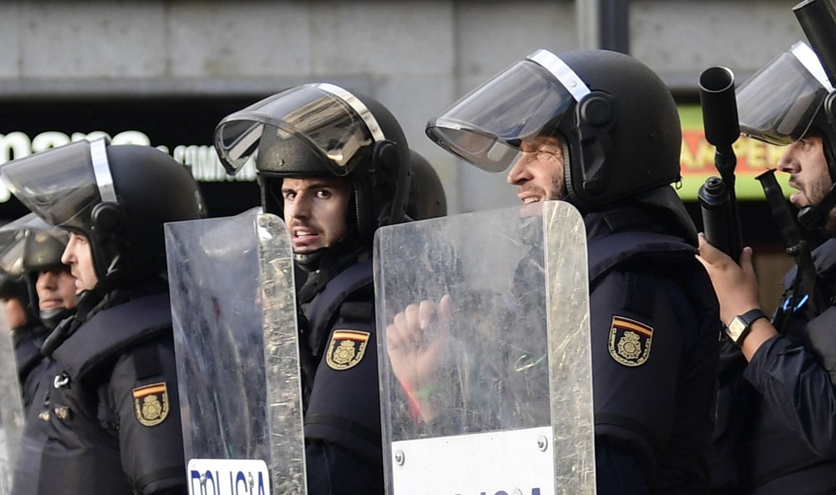 Politsei peab Hispaanias asendama poliitilist dialoogi.