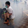 Hiina katse Hongkongile päitseid pähe tõmmata tõi tuhanded selle elanikud tänavatele meelt avaldama. Võimud lasid käiku pisargaasi