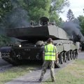 VIDEO | Britid tõid linna sõjatehnika! Vaata, kuidas tankid Tallinna tänaval vuravad