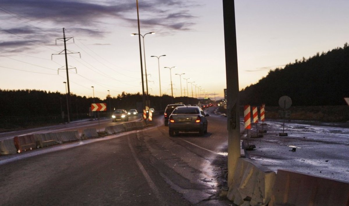 Sojamaa ristmikul on liiklus avarii tõttu häiritud - Delfi