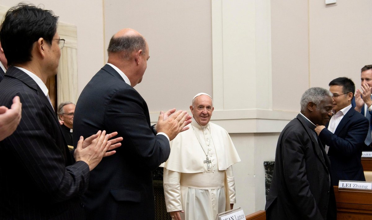 Paavst kohtus Vaticanis energiahiidude esindajatega.