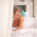 Kuumus kurnab ka öösiti? Nüüd on parim aeg alasti magamist proovida — vaata, millega teadlased selle kasulikkust põhjendavad
