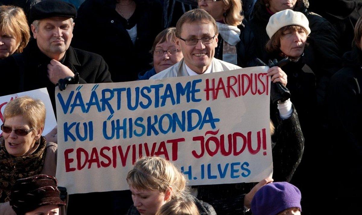 Tänane haridusminister Tõnis Lukas õpetajate streigil 2012. aastal.