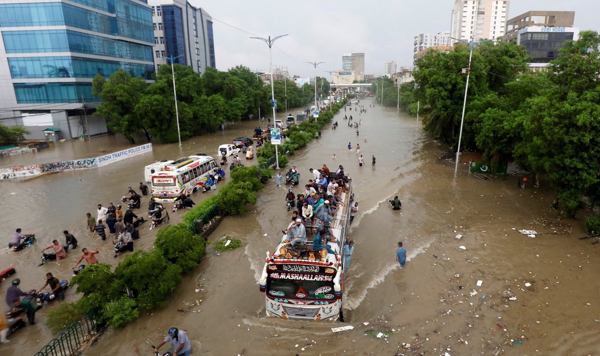 Pakistani tabasid mullu enneolematud üleujutused, ent eestlased tunnevad, et globaalseid probleeme peaks lahendama keegi teine.