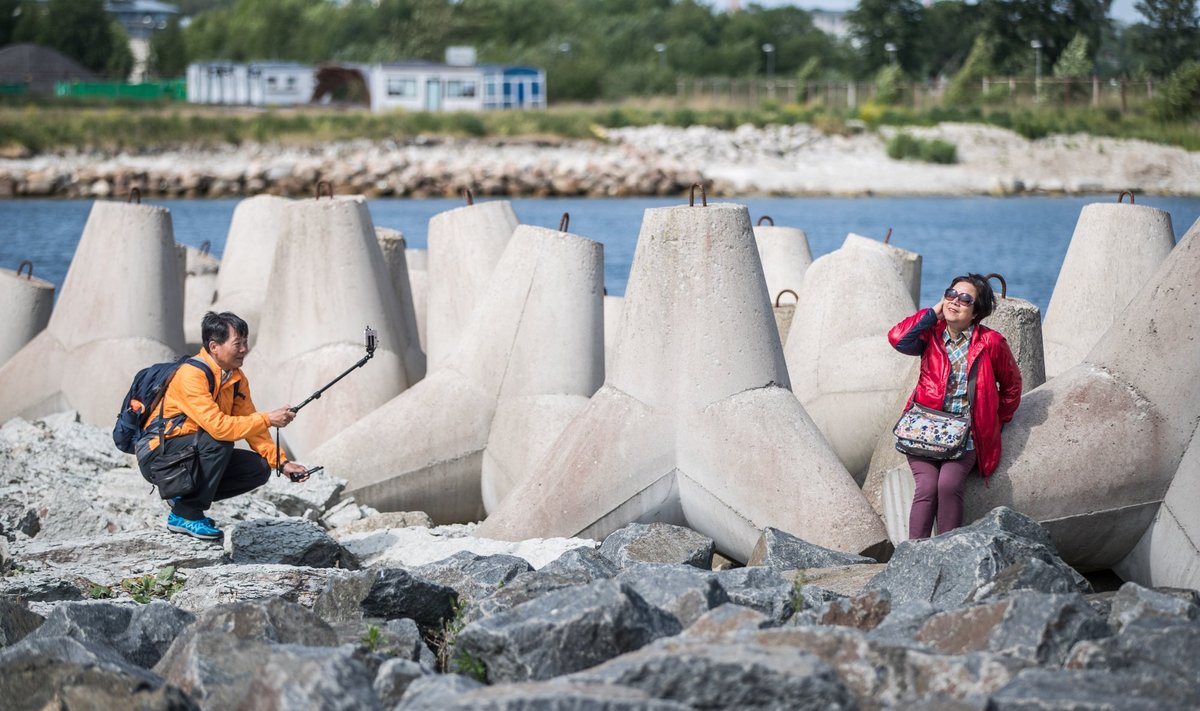 Hiina turistid Tallinnas.