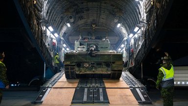 ВОЕННЫЙ ДНЕВНИК (348-й день) | Прибыл первый танк Leopard. Российские войска заняли больше трети Бахмута