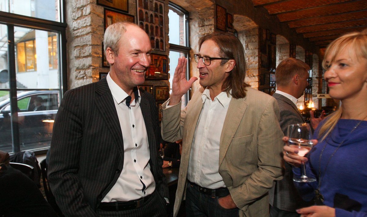 Mart Luik ja Peep Kala 2013. aastal. Täna kritiseeris Isamaa meedianõunik Mart Luik teravalt ERR-i ajakirjanikke. Peep Kala astus oma ajakirjanike kaitseks välja. 