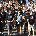 FOTOD JA VIDEOD | Eintracht tõi Tallinna Saksa jalgpalli fännikultuuri ja politseile peavalu ei valmistanud