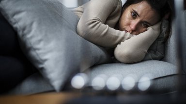 Just naised kannatavad sagedamini depressiooni käes – miks see nii on?