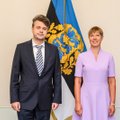 FOTO | President Kersti Kaljulaid ja rahandusminister Martin Helme hoidsid mõõdukat distantsi ja arutasid riigieelarvet