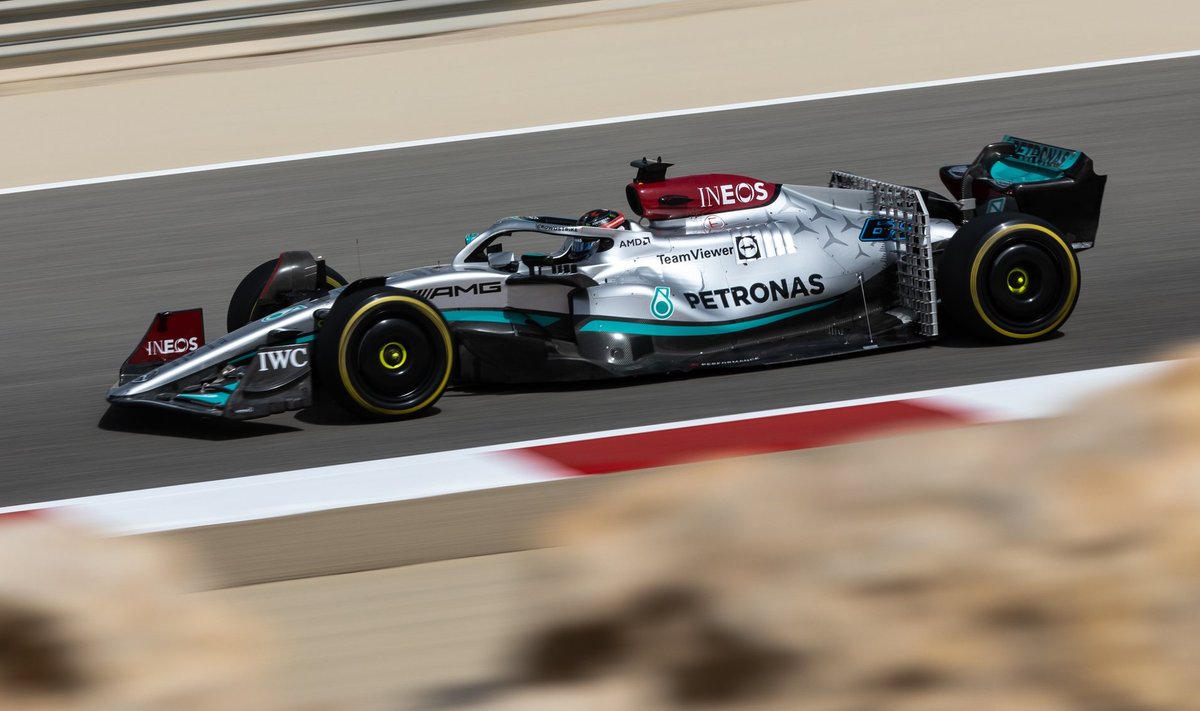 Mercedese uus F1 masin lõi hooajaeelsel viimasel katsel laineid.