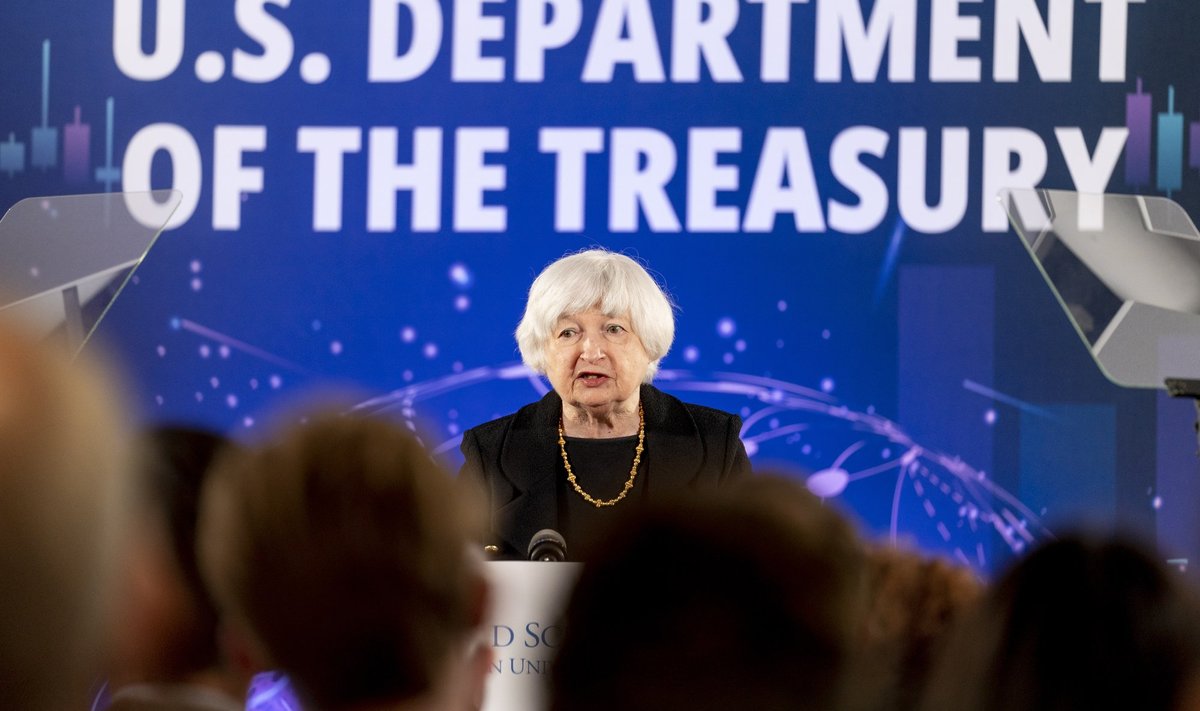 USA rahandusminister Janet Yellen kõnelemas krüptorahade reguleerimisest.
