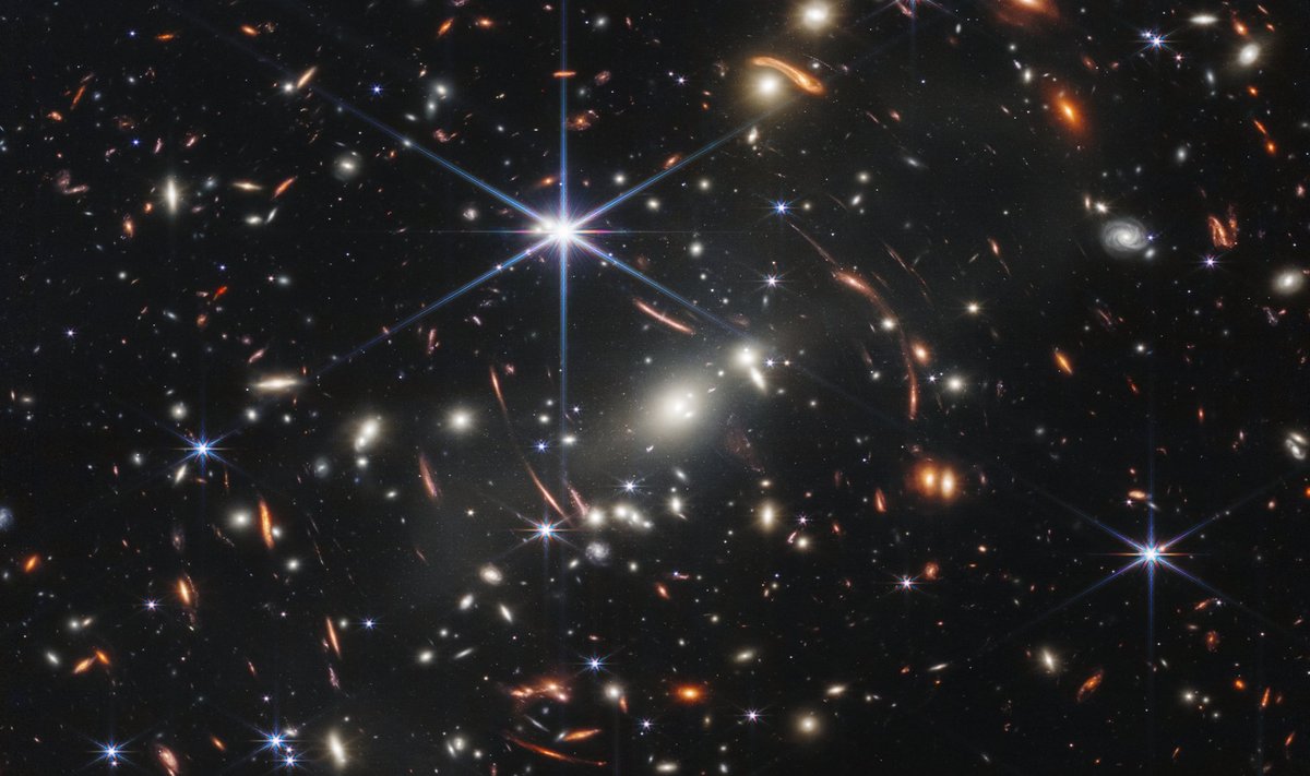 GALAKTIKAPARV: Esimene James Webbi kosmoseteleskoobi värvifoto kaugest galaktikaparvest nimega SMACS 0723.