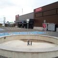 На следующей неделе в Силламяэ состоится открытие вызывавшего споры Maxima XX. В городе появился первый фонтан