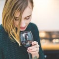 Kas tohid rinnaga toites klaasikese veini juua? Või kaks?