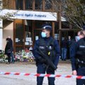 Prantsuse õpetaja mõrvaga seoses on vahi all ka neli õpilast, kes võisid ta tapjale kätte näidata