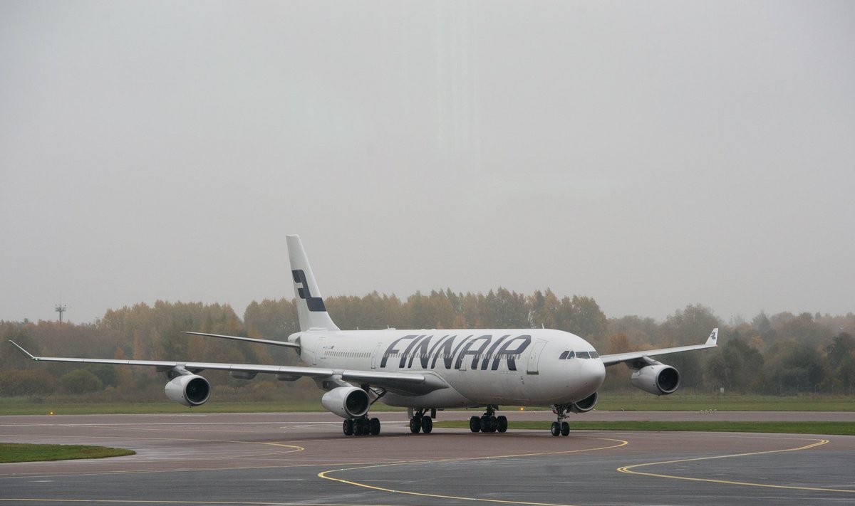  Airbus A330 ja Finnairi asepresident Allister Paterson