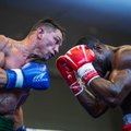 DELFI FOTOD | Eesti profipoksi esinumber alistas Tallinnas Aafrika meistri, Mike Tysoni nokauti löönud britt loobus viimasel hetkel