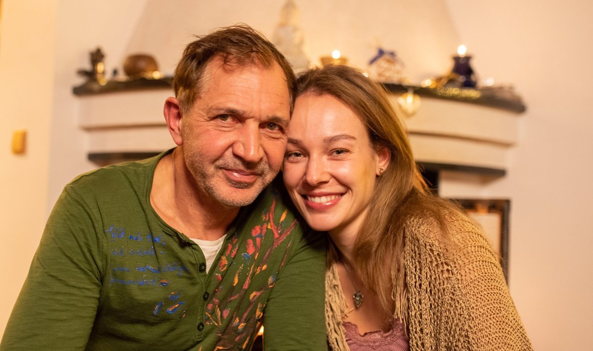 SUHTESTAATUS HINGETASANDIL Urmas ja Alisa on suhtes teineteisele õpetajad.