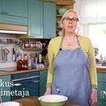 VIDEORETSEPT | Ülihea! Lia Virkus küpsetab äraspidist rabarberikooki