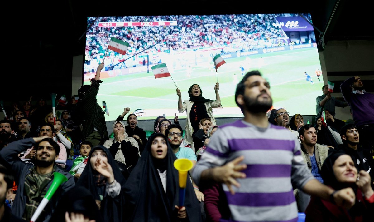 Iraani ja USA mängu vaatamine Teheranis