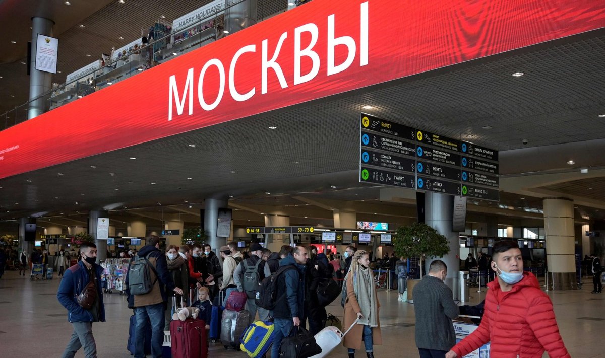 Inimesed 5. märtsil Moskva lennujaamas