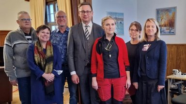 Tervise- ja tööminister tänas Pärnu kiirabi kiire ja tõhusa tegutsemise eest Läti suurõnnetuses