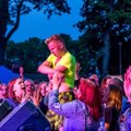 FOTOD JA VIDEO | Pärnu toimus Hilinenud Jaanipäeva Simman, kus astus erikülalisena üles ka Arnold Oksmaa