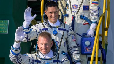 NASA teeb SpaceX-ile lisakoha, et nende astronaut ei peaks koos venelastega Maale naasma