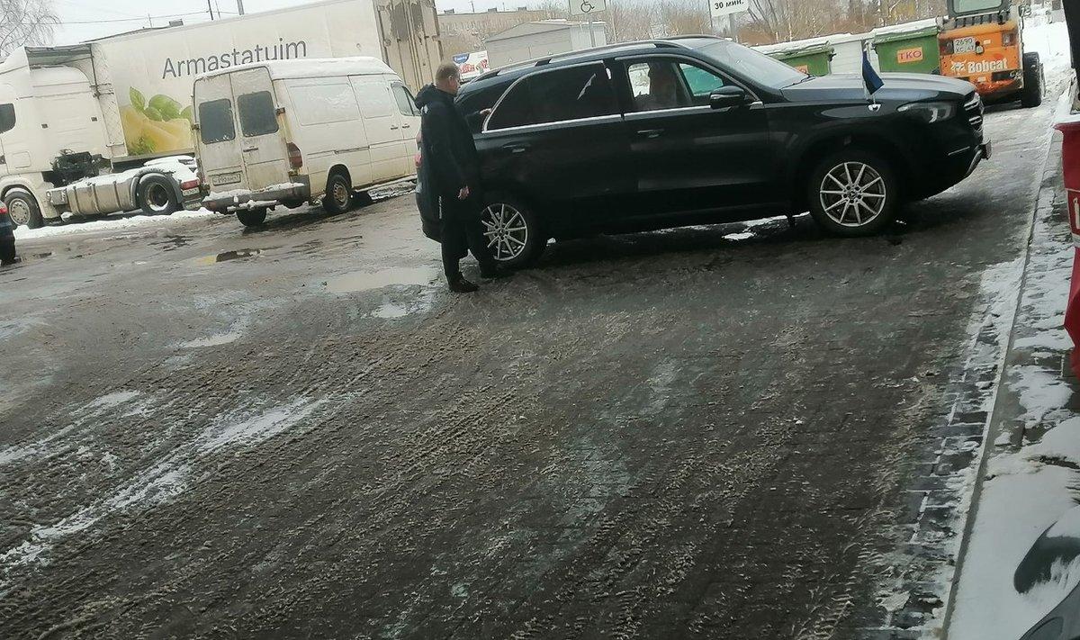 Eesti endist suursaadikut Moskvas märgati Ivangorodis.