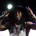 Elupõlise peolooma ja räppari Lil Wayne'i tervis ütles üles ning sundis mehe eralennuki kahel korral hädamaanduma