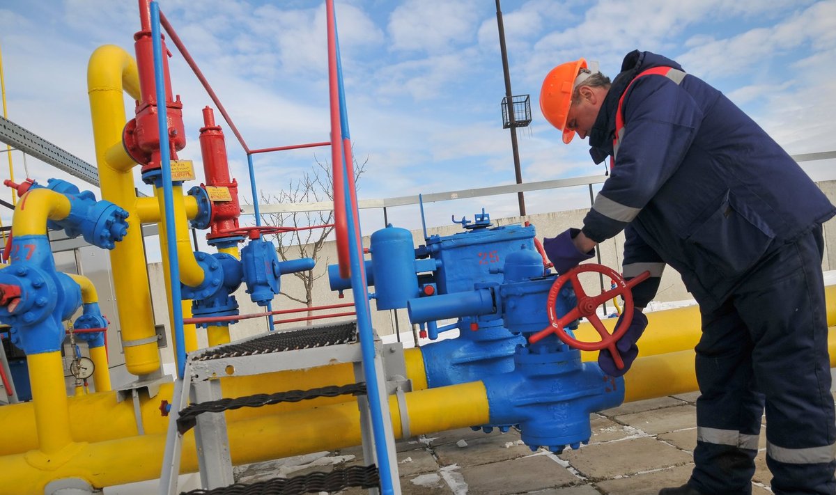 Lääne-Ukrainas Strõis asuva gaasijuhtme kohapealne kontroll.