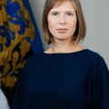 AMETLIK FOTO: see foto president Kersti Kaljulaidist hakkab rippuma ametiasutuste seintel aukohal