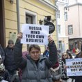 FOTOD | Vene saatkonna ees toimub protest sõja vastu