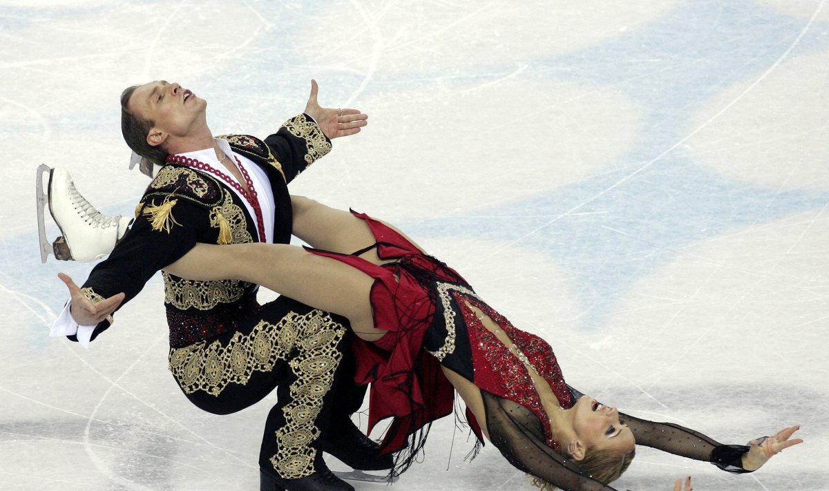Roman Kostomarov (vasakul).