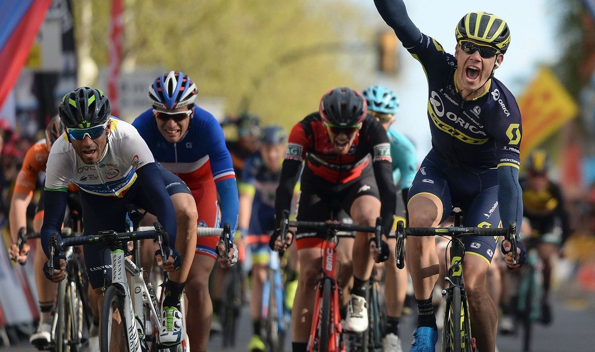 Daryl Impey võidab etapi Alejandro Valverde ees