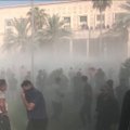 VIDEO | Bagdadis tungisid populistist islamivaimuliku toetajad Iraagi parlamendihoonesse. Linnas puhkesid lahingud