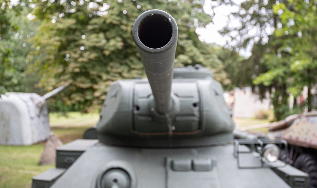 Viimsi angaar ja T-34 Sõjamuuseumis