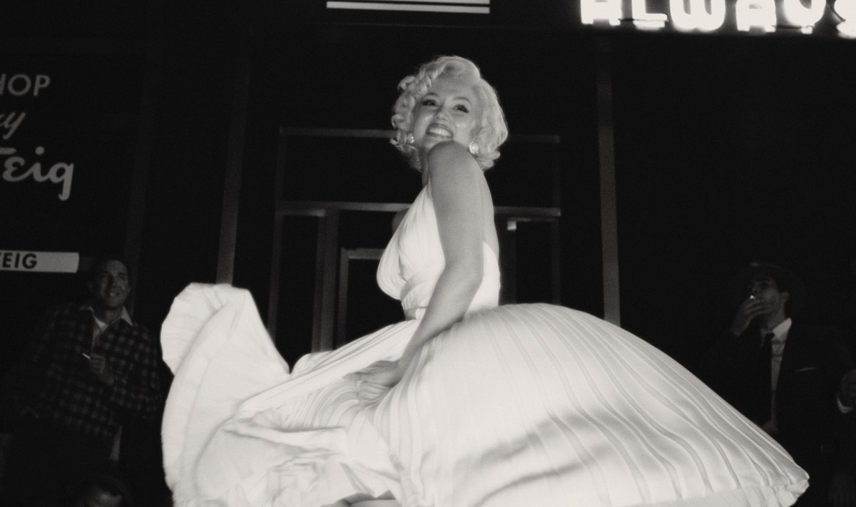 NAINE, KEDA TEAB KOGU MAAILM: Kuubalt pärit näitleja Ana de Armas kehastamas üht USA popkultuuri suurimat ikooni Marilyn Monroed. Kuulus "valge kleidi foto" sündis filmi "Kohustuslik abielukriis" ("The Seven Year Itch", 1955) võtetel.