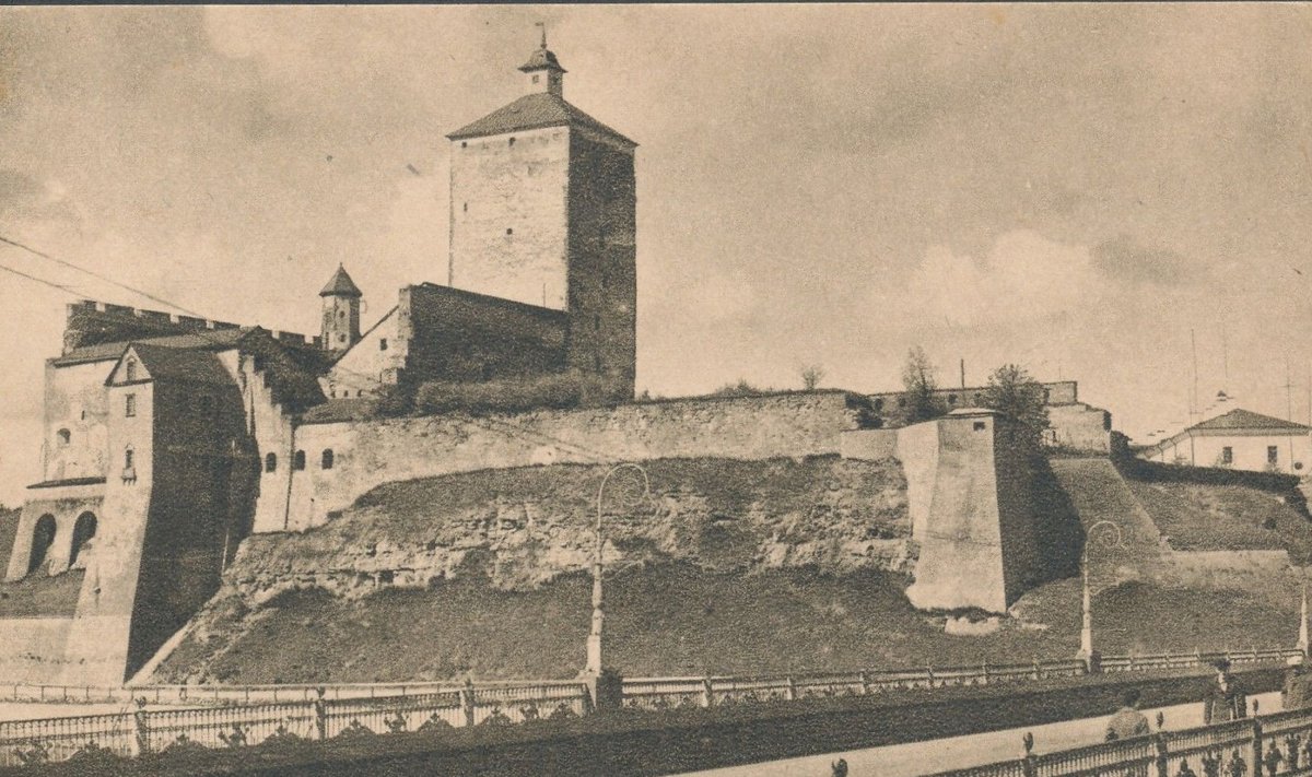 Narva sild ja linnus enne Teist maailmasõda.