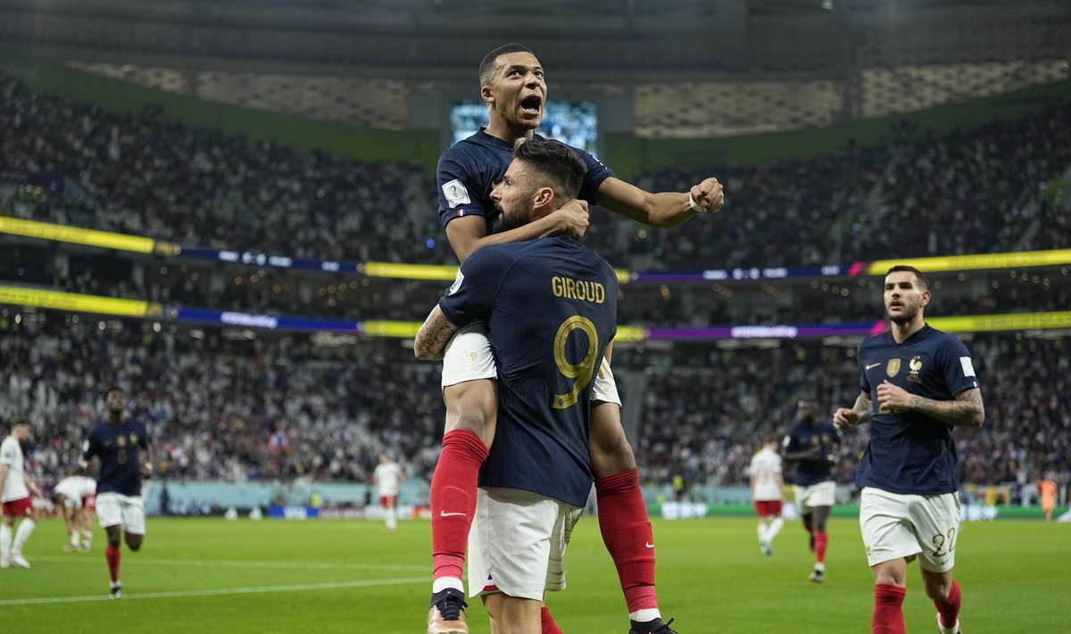 Prantsusmaa väravate autorid Kylian Mbappe ja Olivier Giroud.