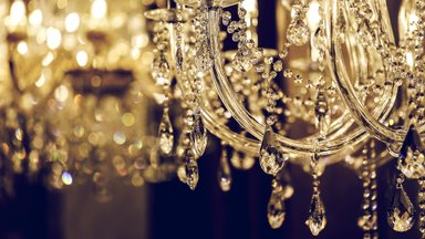 ФОТО | Бросок башмаком, Людовик XV и законодатели мод Tiffany: сколько стоят самые дорогие лампы и люстры в мире? 