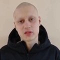 ВИДЕО | Блогера Некоглая выслали из России. После задержания его обрили наголо и, судя по всему, избили 